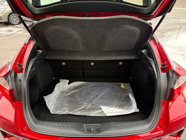 2021 Toyota C-HR XLE Premium Remote Starter! Backup Camera! H... in Cars & Trucks in Moncton - Image 10