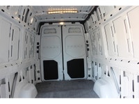 2021 MERCEDES SPRINTER 2500 -- 170 FULL SIZE -- HIGH ROOF -- ECONOMICAL DIESEL ENGINE !!! 3 SEATER!!... (image 4)