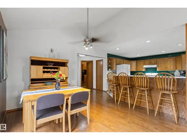 11139 157 AV NW Edmonton, Alberta in Houses for Sale in St. Albert - Image 12