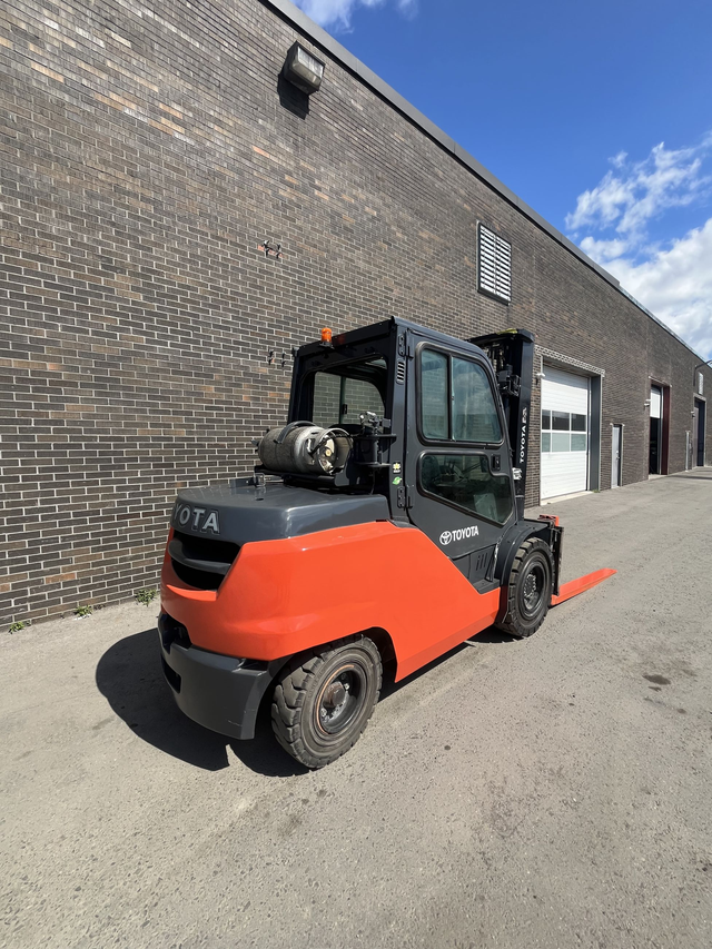 2018 Toyota LPG OUTDOOR Forklift with 11000 LB Cap Fork-position in Heavy Equipment in Mississauga / Peel Region - Image 4