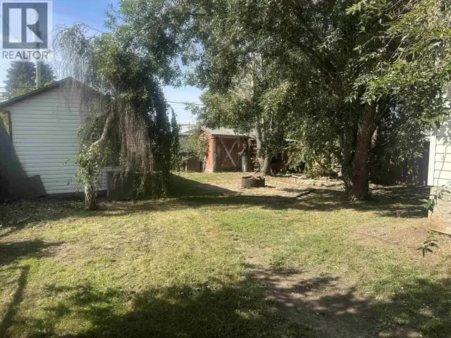 8724 75 STREET Fort St. John, British Columbia in Houses for Sale in Fort St. John - Image 6