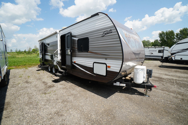 2016 Shasta Revere 27RL in Travel Trailers & Campers in Stratford - Image 2