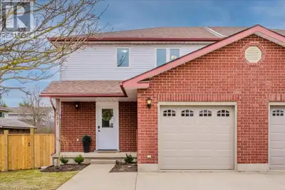 Just move in to this spacious and well maintained semi detached home in quiet neighbourhood. This ca...