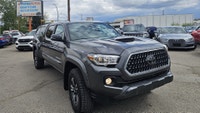 2018 Toyota Tacoma TRD Sport Crew Cab 4x4 w/ Canopy Built for Alberta roads and weekend adventures,... (image 8)