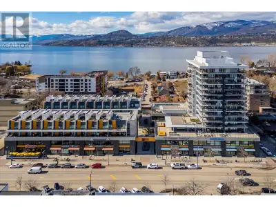 Gorgeous 3-Bed + Den CORNER UNIT at Sopa Square! INCREDIBLE LOCATION! Sopa Square is at the heart of...