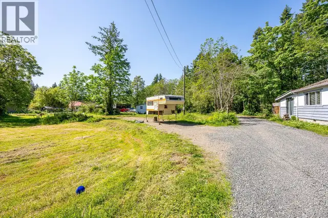 4399 Island Hwy S Courtenay, British Columbia in Houses for Sale in Comox / Courtenay / Cumberland - Image 25