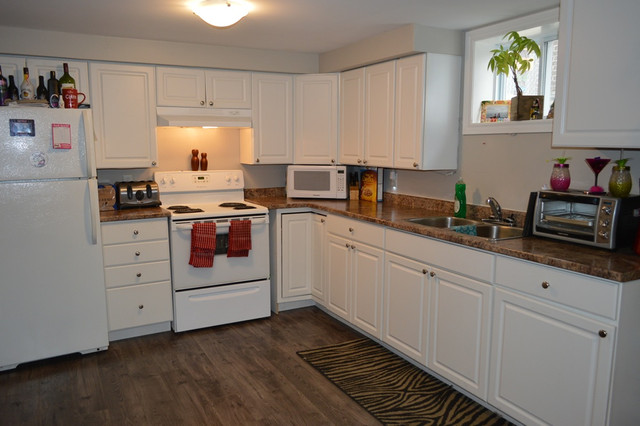 Beautiful 2 Bed Lower Duplex, Available Now in Long Term Rentals in Barrie