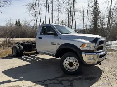 2018 Dodge Cab & Chassis 5500SLT 274 000KM 168" Wheel base 6.7L Cummins Turbo Diesel