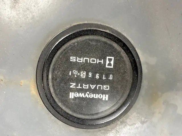 2013 SKYJACK SJ3219 Electric Scissor Lift in Heavy Equipment in Hamilton - Image 7