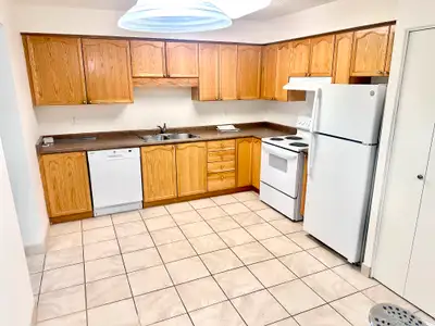 1 Bedroom in Kitchener- MOVE IN NOW AND GET 1 MONTH FREE!!!!!!