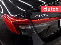 NO ACCIDENTS / CLEAN CARFAX / 1 OWNER / Push Button Start, Dual Zone Front Climate Control, Rear Vie... (image 9)