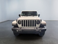 021 Jeep Wrangler Unlimited Sahara Caracteristiques Moteur puissant et fiable pour la conduite hors... (image 1)