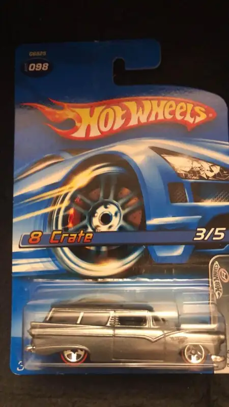 Hot Wheels Red Lines from 2002 to 2005 in Arts & Collectibles in Lethbridge - Image 8