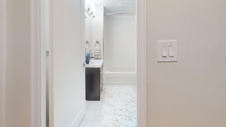 Apartment for Rent at 165 Ontario, Downtown 3