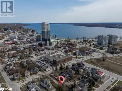 Excellent Opportunity In Barrie’s Booming Downtown Core! Sought-After Location Near The Waterfront,...