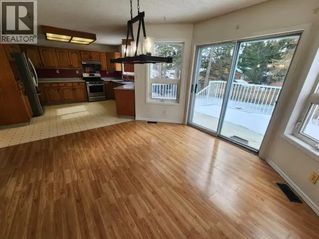 7615 PEARL DRIVE Prince George, British Columbia in Houses for Sale in Prince George - Image 11
