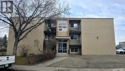 Welcome to this well-maintained 2 bedroom, 1 bathroom apartment-style condo located at 2620 5th Aven...