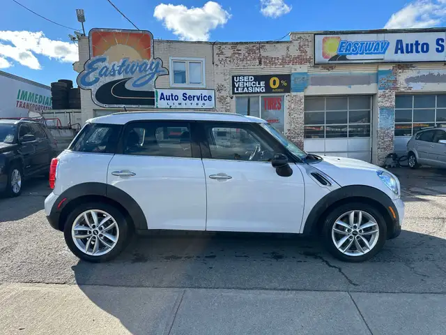 2012 MINI Cooper Countryman Countryman in Cars & Trucks in St. Catharines - Image 6