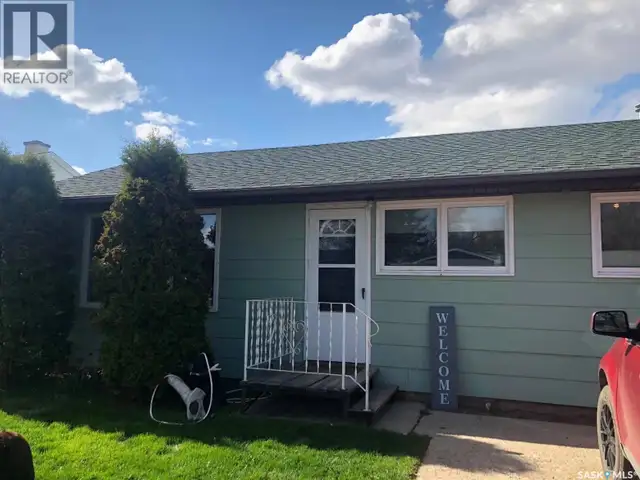 310 DOMINION ROAD Assiniboia, Saskatchewan in Houses for Sale in Moose Jaw - Image 2