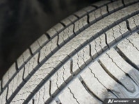 Effortlessly transport your family in style and comfort with this 2024 Chrysler Pacifica Touring-L m... (image 6)