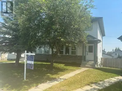 Well kept, clean Semi Detached with beautiful updates in Taradale! On a pie shaped lot with double c...