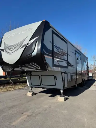 I have for sale, a 2018 Keystone Raptor 355 TS toy hauler. Trailer is in excellent condition and has...