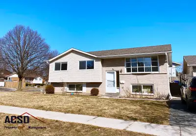 ACSO – Spacious 2 BDRM/2 BATH in Quiet Laurentian Neighbourhood