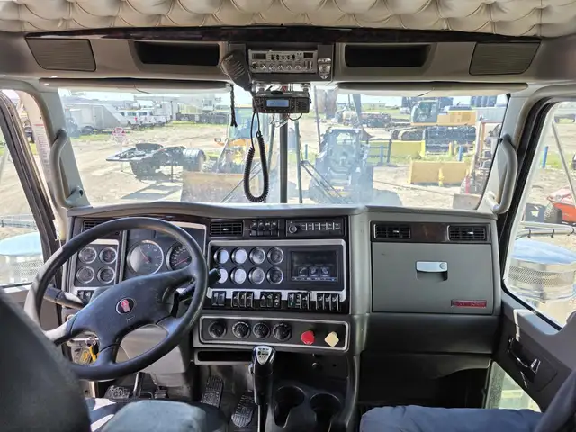 2014 KENWORTH T800 in Heavy Trucks in Saskatoon - Image 29