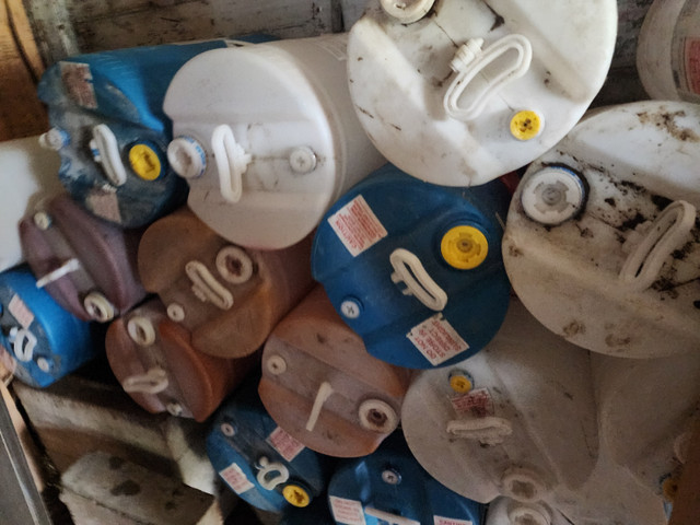 Baril de plastique à vendre dans Autre  à Saint-Hyacinthe