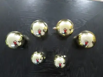 Large & Medium Gold Balls for a Christmas Tree, View more