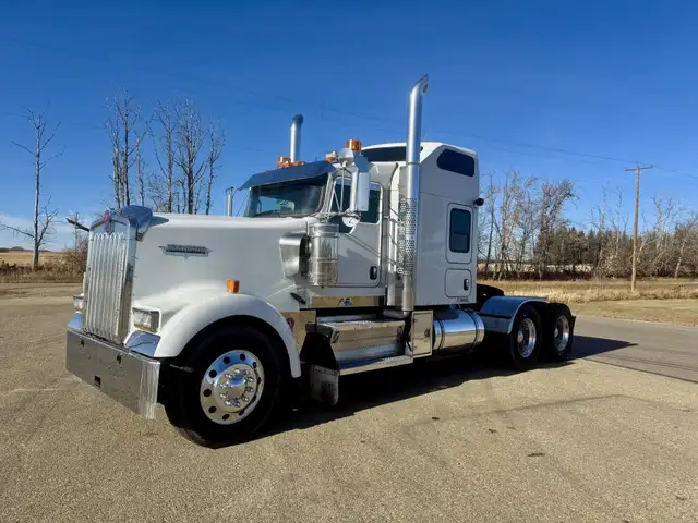 2014 KENWORTH W900 in Heavy Trucks in Saskatoon - Image 3