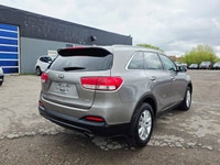 Zoomer Auto 2017 Kia Sorento AWD Comes with Heated Seats, Bluetooth, Backup Sensors, Power Windows L... (image 3)