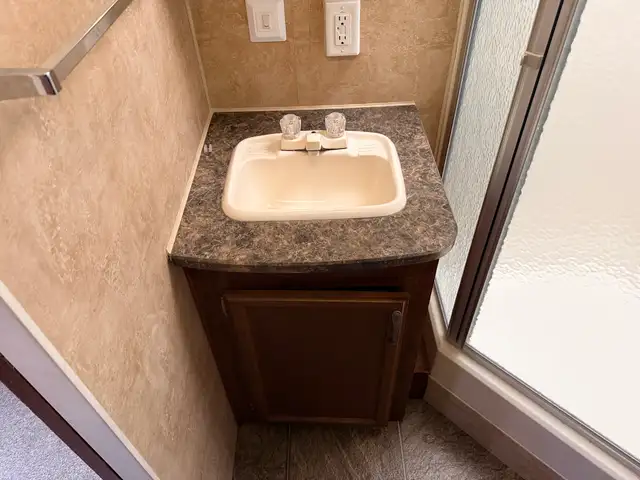 2011 Jayco JAY FLIGHT 29 RLS in Travel Trailers & Campers in St. Albert - Image 25