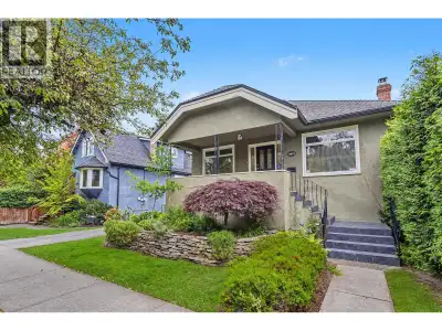 Rare 53 X 100 lot in desirable Main Street neighbourhood! This home offers flexibility for multi-gen...