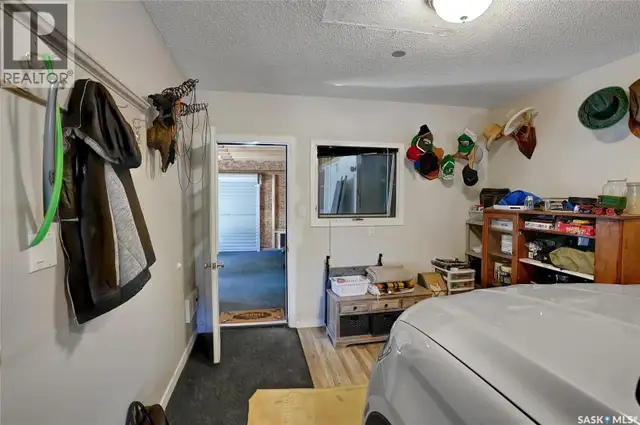 704 Leeville DRIVE Assiniboia, Saskatchewan in Houses for Sale in Moose Jaw - Image 29