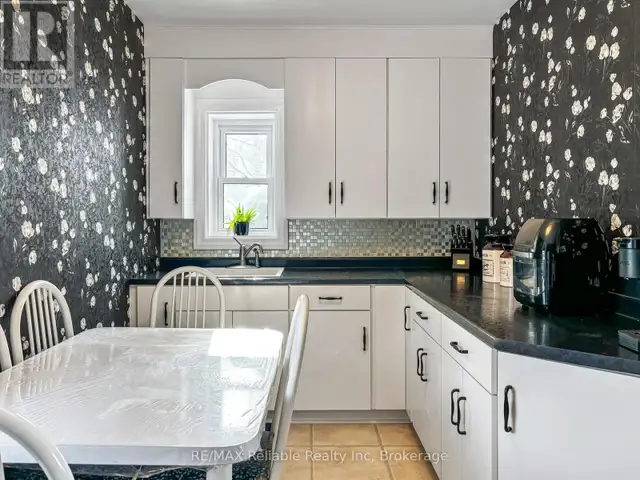 293 DRUMMOND STREET North Huron (Blyth), Ontario in Houses for Sale in Grand Bend - Image 18