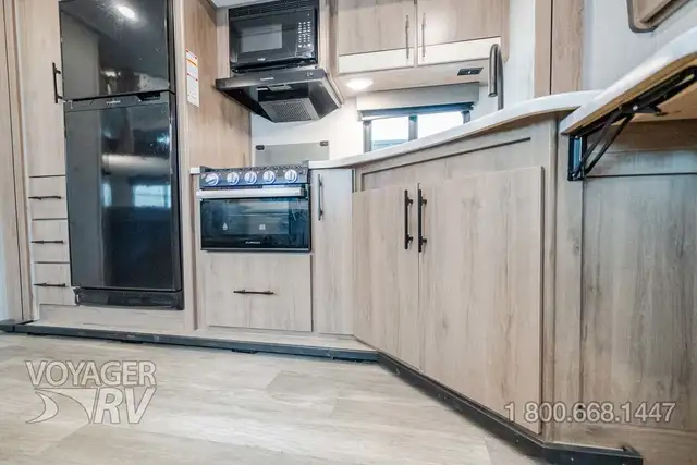 2023 Grand Design Imagine XLS 23BHE in Travel Trailers & Campers in Kelowna - Image 31