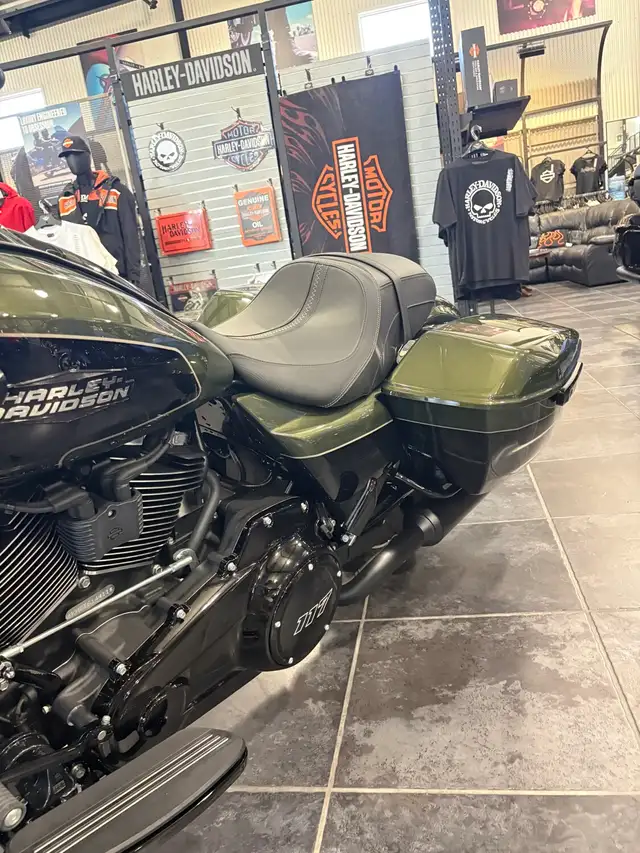 2026 Harley-Davidson Road Glide in Street, Cruisers & Choppers in Sudbury - Image 14