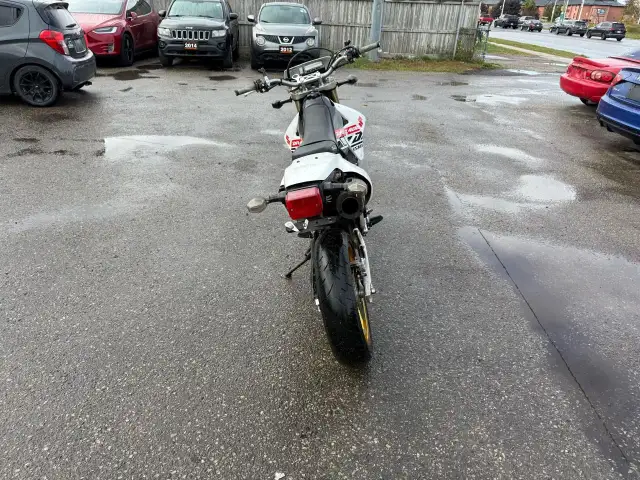 2019 Suzuki DRZ-400 SM, DUAL SPORT, SUPERMOTO, GOLD WHEELS in Sport Touring in London - Image 5