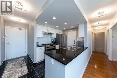 Come home to 1,100 square feet of modern and sleek living space in this 2 Bed + Den 2 Bath furnished...