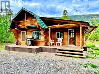 Escape to your own private sanctuary a stone's throw from the picturesque Kettle River! This invitin...