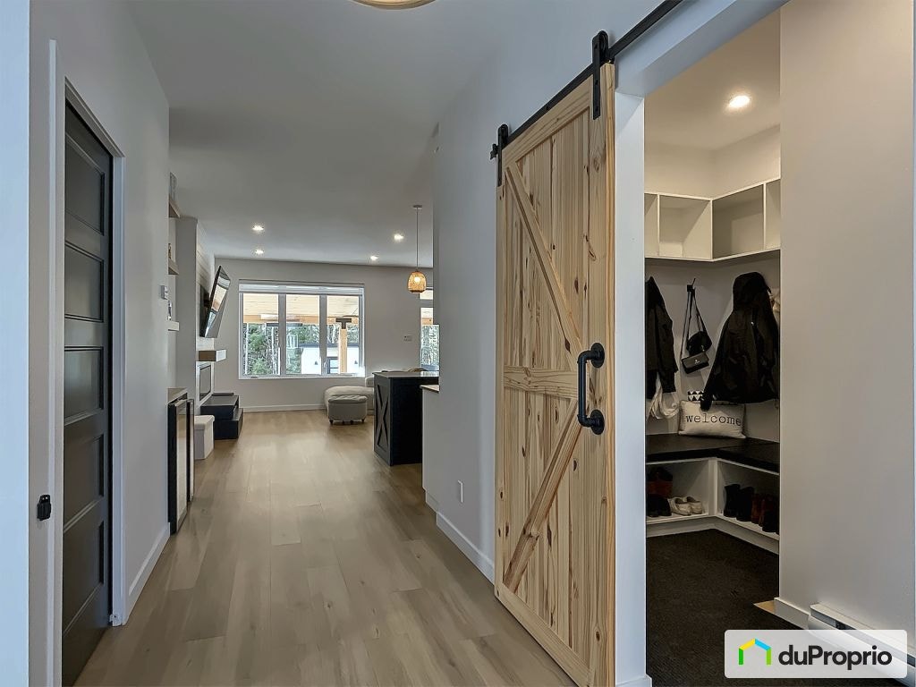 $739,000 - Bungalow for sale in St-Honore-De-Chicoutimi — photo 3
