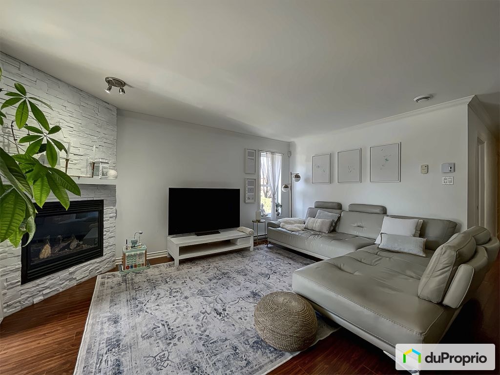 $439,500 - Condominium for sale in Longueuil (St-Hubert) — photo 1