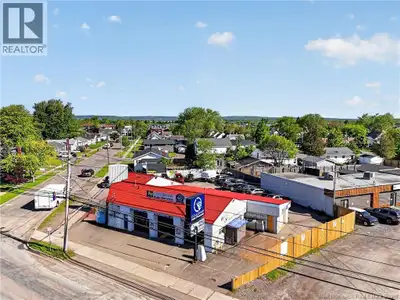 Position your business in the heart of Monctons established Victory Industrial Park with this versat...