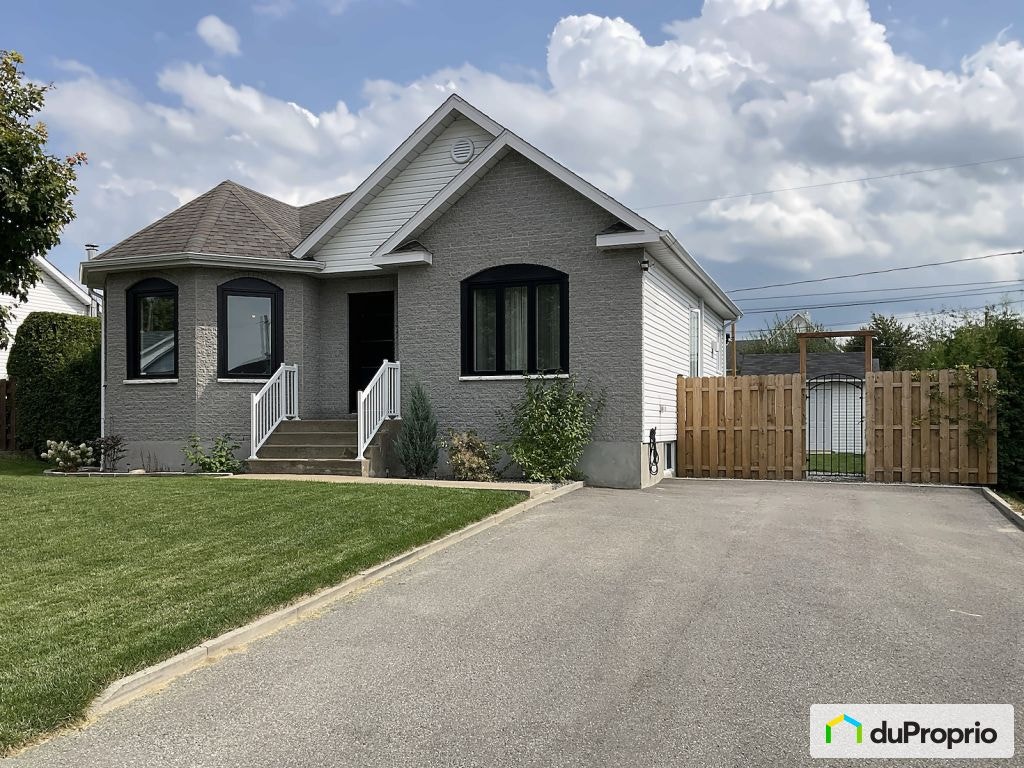 $485,000 - Bungalow for sale in Trois-Rivières (Pointe-Du-Lac) — photo 1