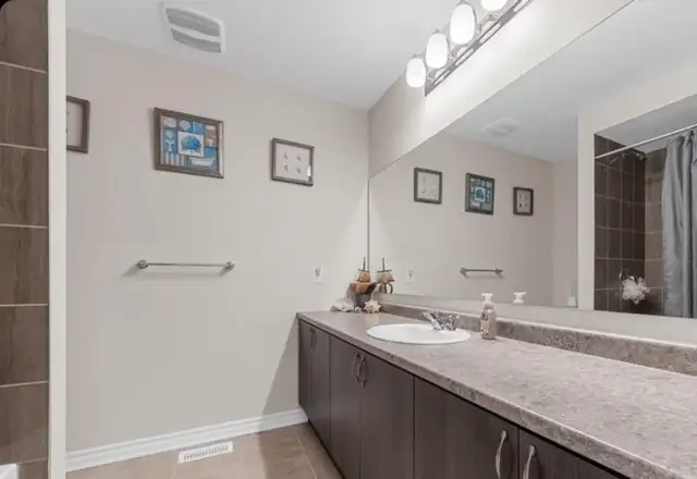 Senior Room Rental, meals + transportation included in Room Rentals & Roommates in Ottawa - Image 2