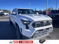 Turbocharged,Tow Hitch,Four Wheel Drive,Satellite Radio,Daytime Running Lights,LED Headlights,AM/FM... (image 7)