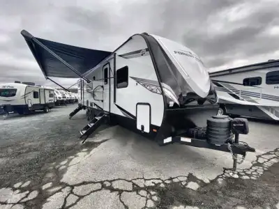 EAST TO WEST Alta travel trailer 3150KBH highlights: Double Slides King Bed Walk-In Pantry 12V Black...