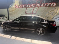 All vehicles come with a full vehicle History Report, ask to see it! 2017 honda accord touring featu... (image 4)
