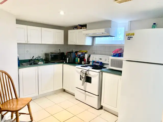 100 Ellerbeck Street - Prime Queen’s student location — close to in Long Term Rentals in Kingston - Image 3